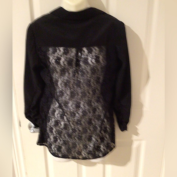 🛍2 for $40🛍Ali & Kris Black blazer open front collared with lace backing - Picture 2 of 5